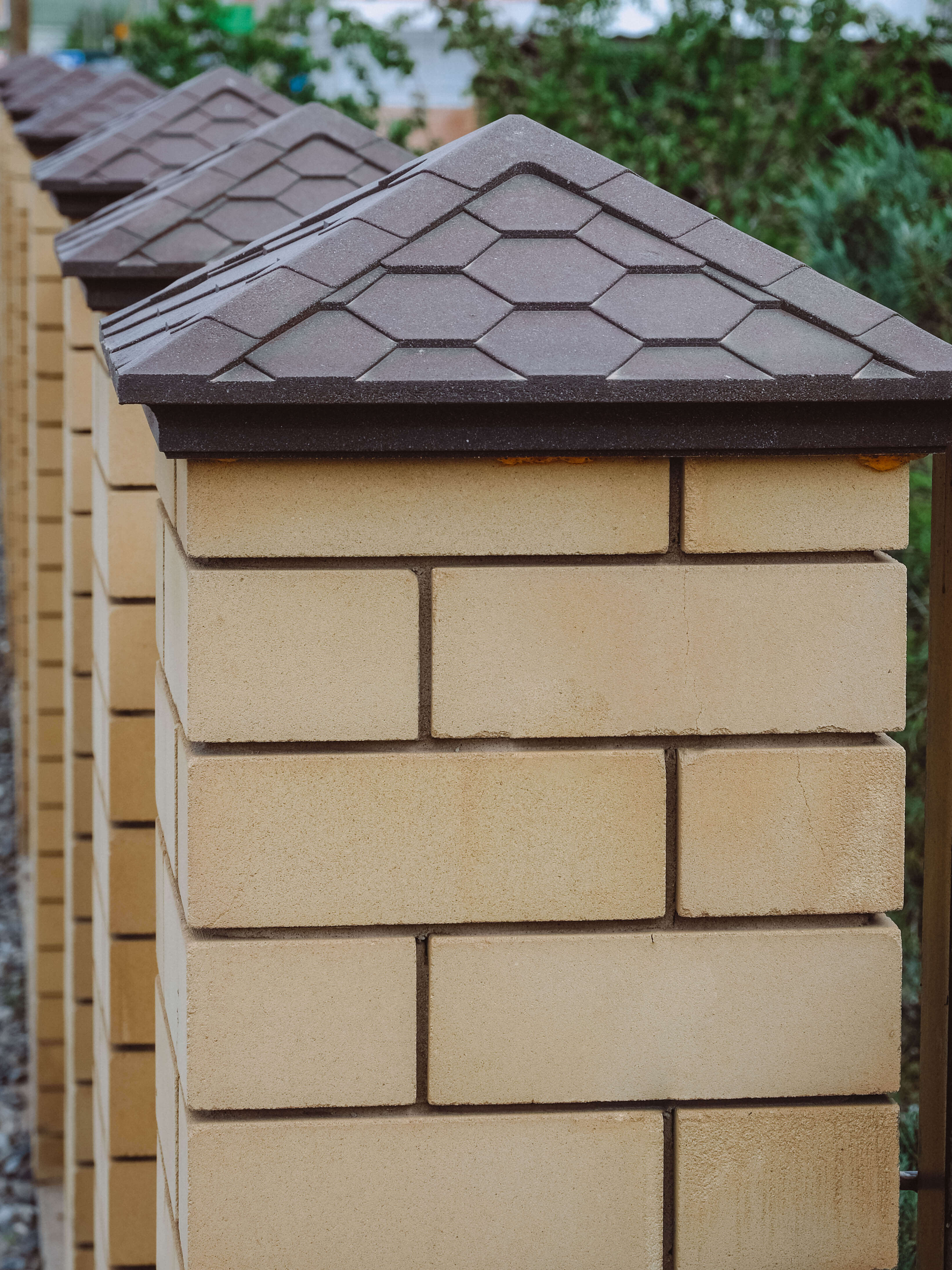 Колпак Zking Эверест Коричневый на столб 1.5х1.5 кирпича (390х390мм) в Добрянке фото